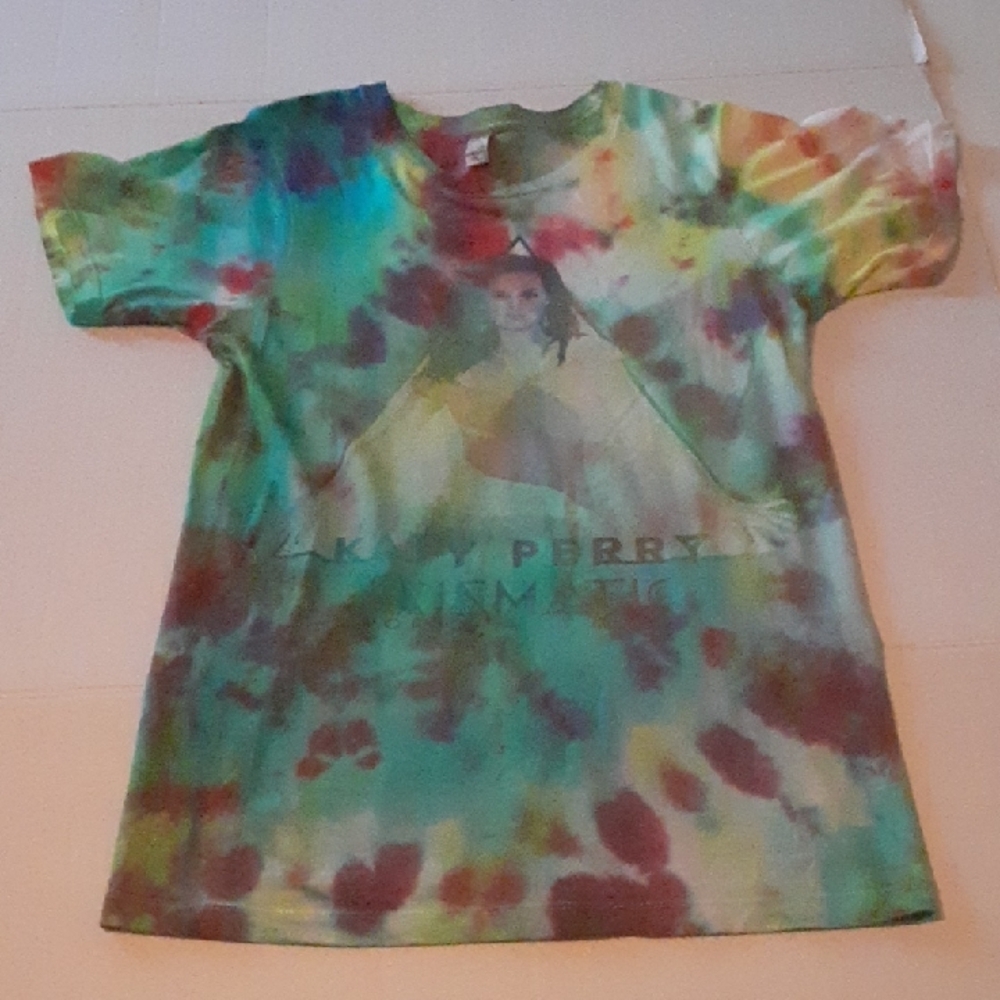 Katy Perry Vibrant Tie-Dye Concert Tee
